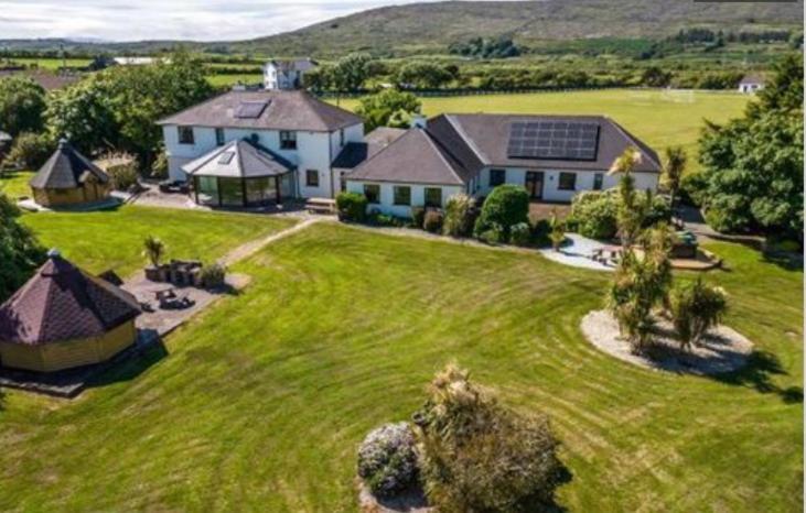 Corthna Lodge Schull Exteriör bild