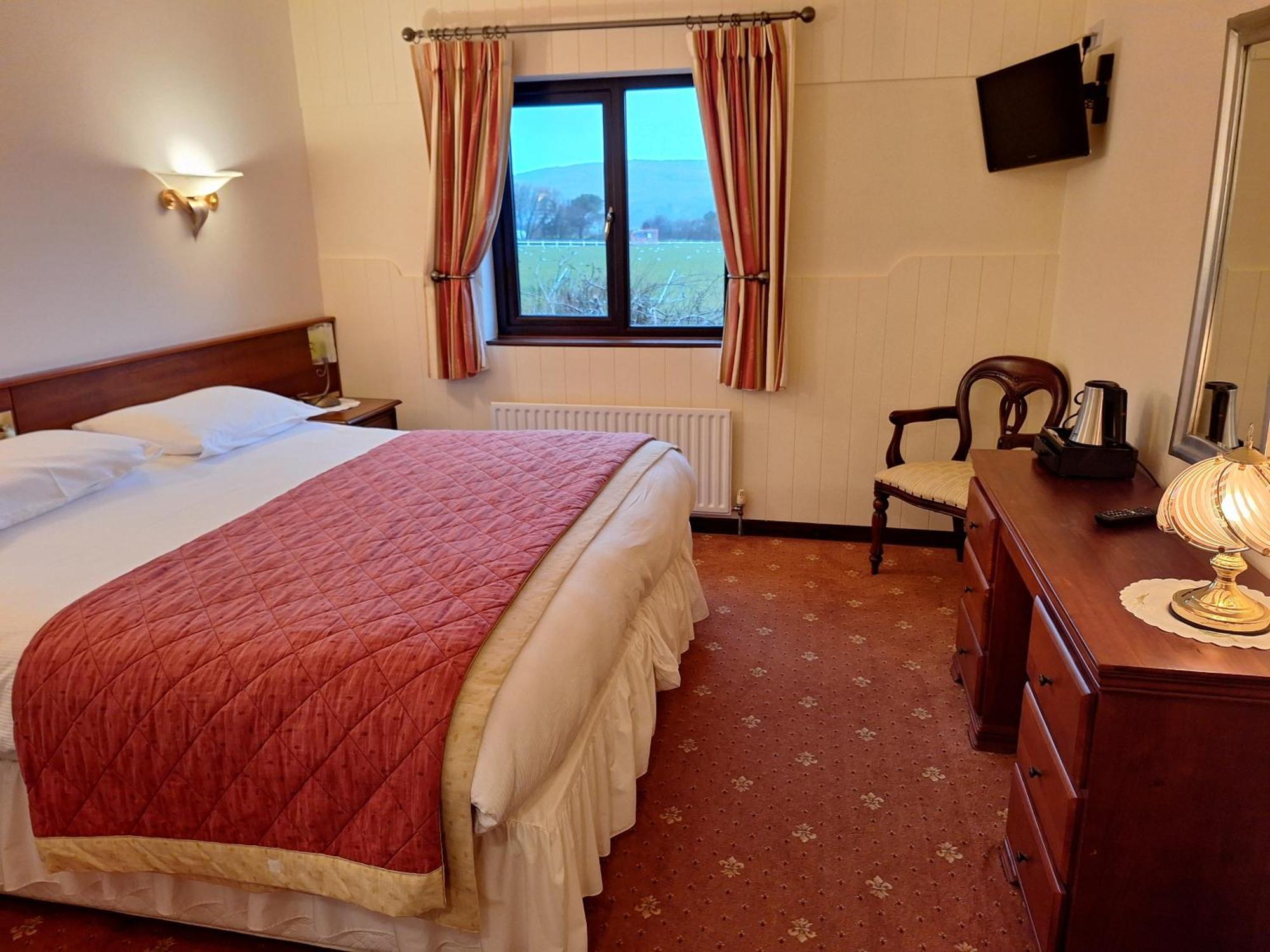 Corthna Lodge Schull Exteriör bild
